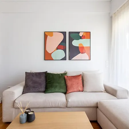 Urban Park View Apartment *